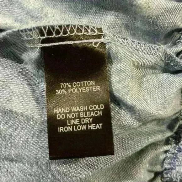 Women’s Blue Denim Lulus Crop Top - Picture 5 of 5